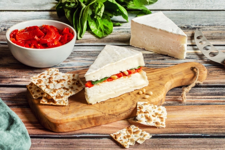 Stuffed brie with red peppers