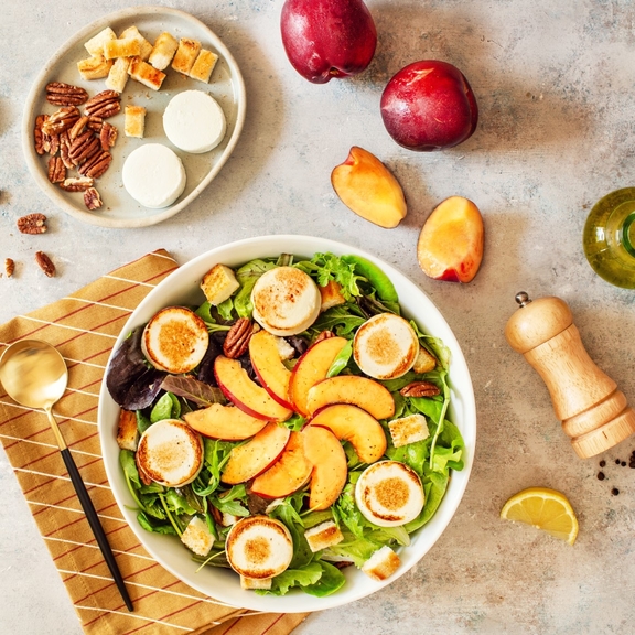 Gourmet goat cheese and peach salad