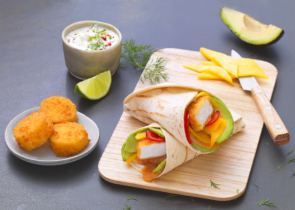 Summer wrap with avocado, mango & salmon