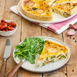 French Quiche with Zucchini, Sun-dried Tomatoes and Goat Cheese